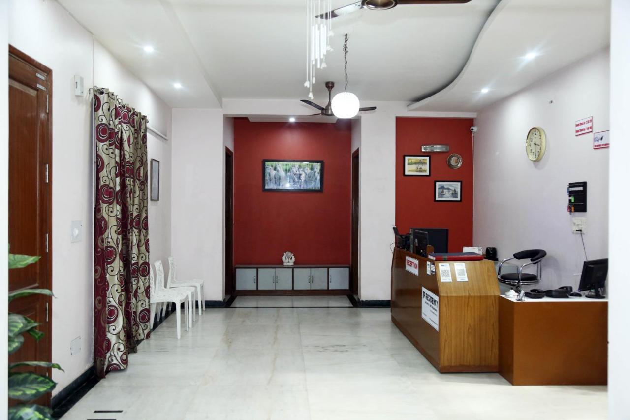 J P Residency Otel Greater Noida Dış mekan fotoğraf