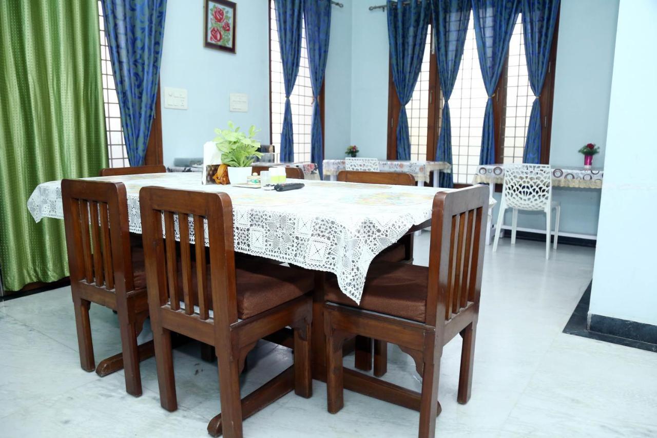J P Residency Otel Greater Noida Dış mekan fotoğraf