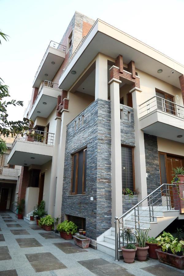 J P Residency Otel Greater Noida Dış mekan fotoğraf